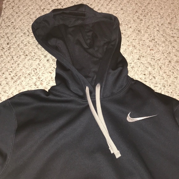 NWT Nike Therma-Fit hoodie (men’s small) - Picture 6 of 6